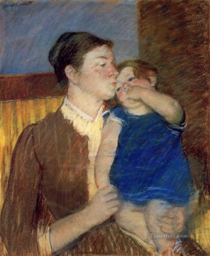メアリー・カサット Painting - 母親 おやすみのキス 母親の子供たち メアリー・カサット
